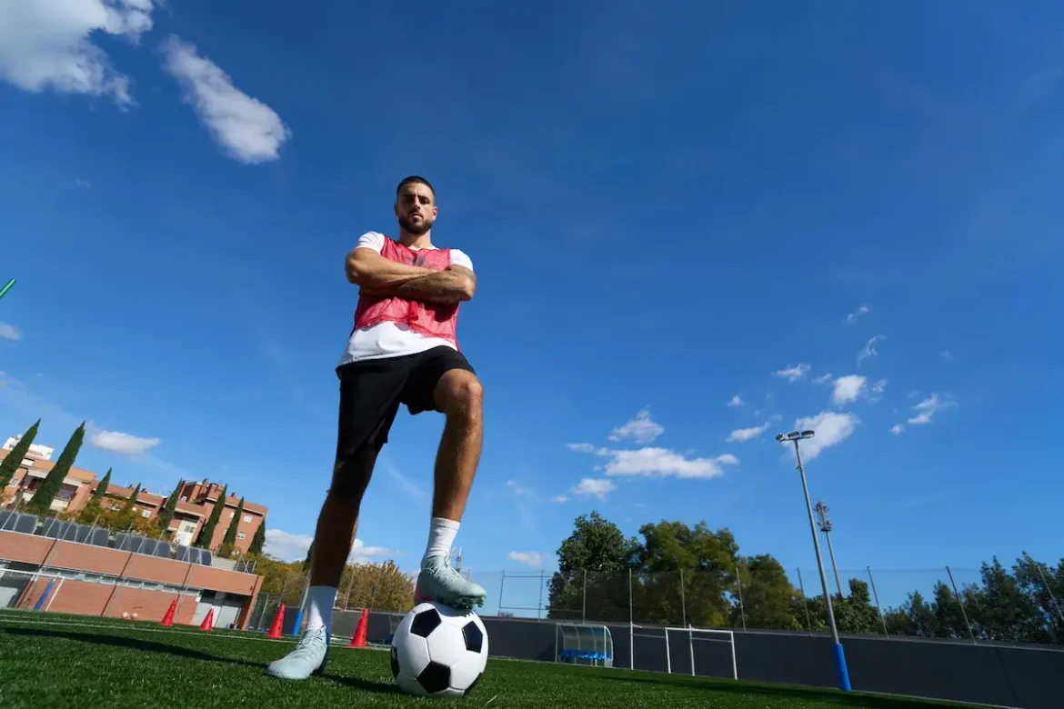 Jacques Santini - le milieu de terrain devenu légende, du Chaudron à la sélection nationale