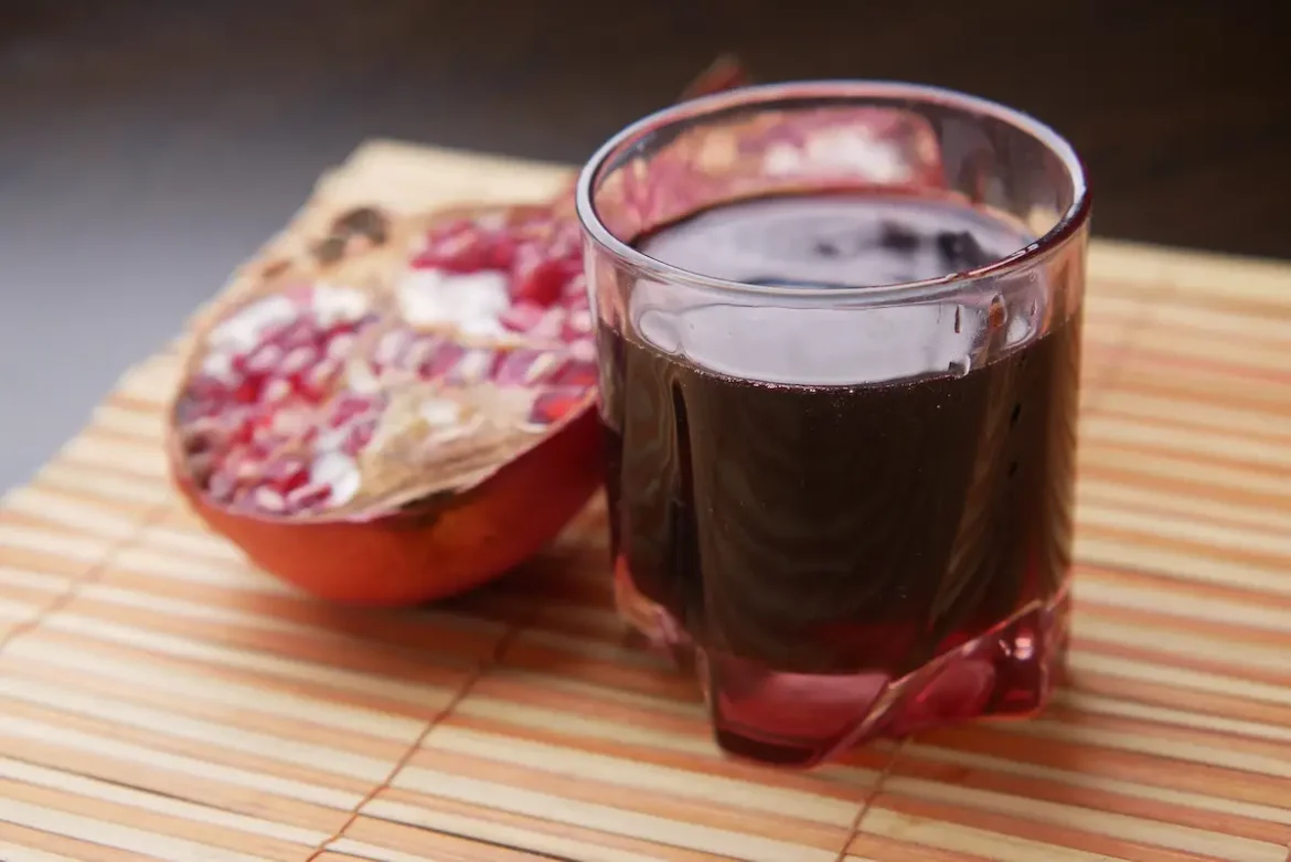 Jus de grenade - bienfaits et atouts pour les athlètes