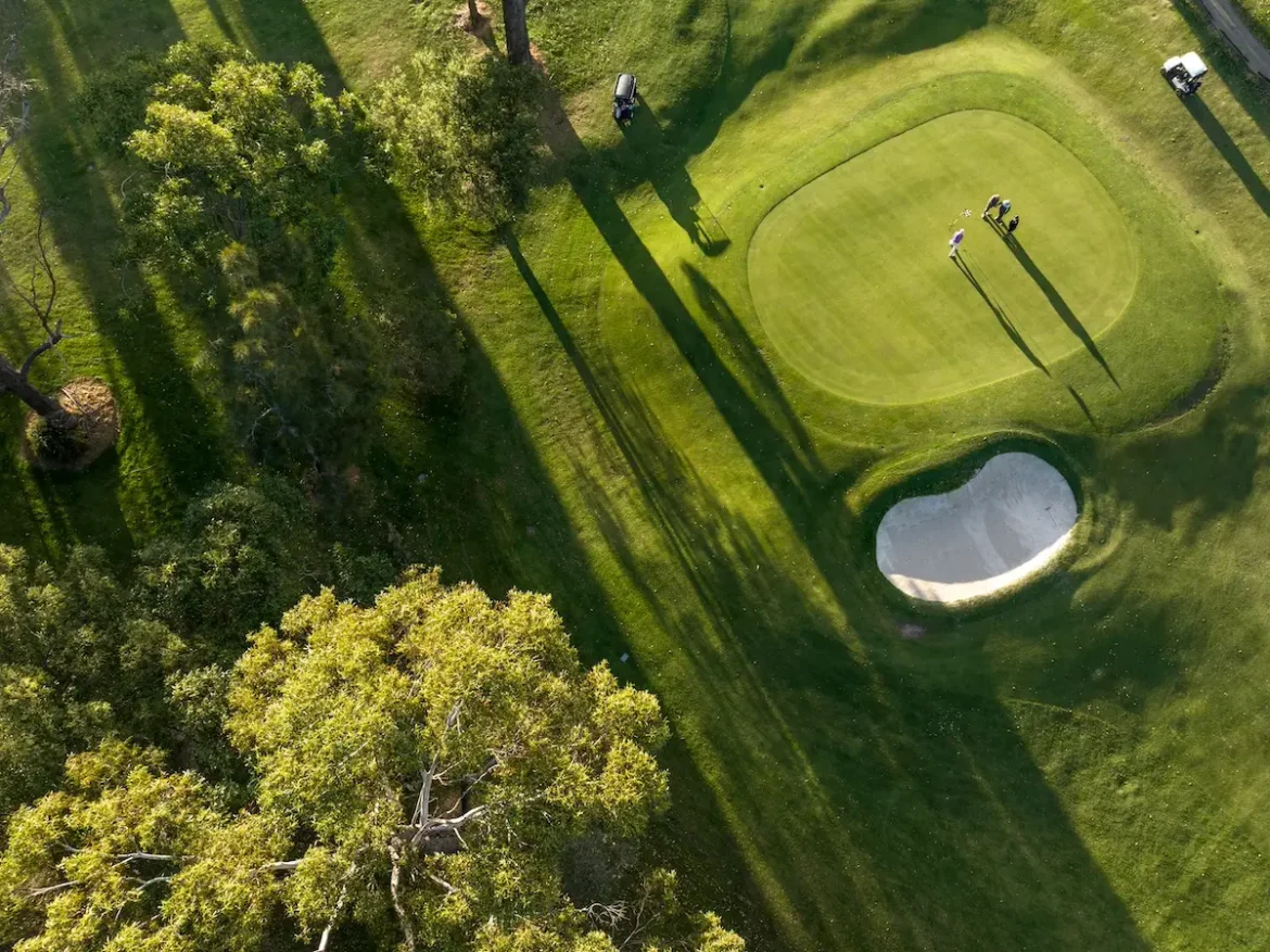 Le golf de Fourqueux : un country club d'exception en forêt